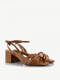 SANDALIA JUICY CARAMELO