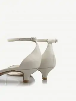 SANDALIA LINE SALTO BAIXO OFF WHITE
