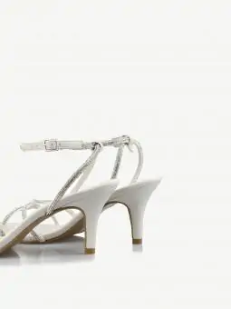SANDALIA SALTO FINO MÉDIO STRASS OFF WHITE
