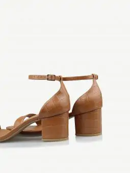 SANDÁLIA NAPA CROCO CARAMELO