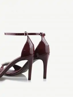 SANDALIA GRACIELA VERNIZ MARSALA/ STRASS CRISTAL